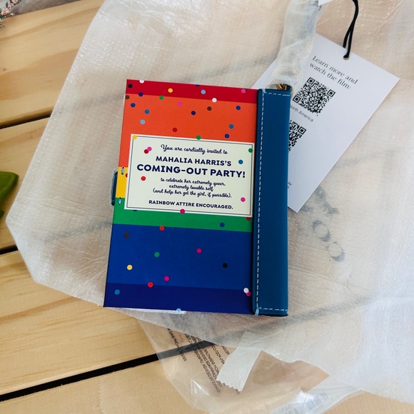 NWT🧡Coach Friday I'm In Love By Camryn Garrett Book Bag Charm CFK53 Key Chain - Picture 2 of 5